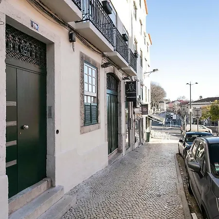 Spacious In Rato With Terrace
