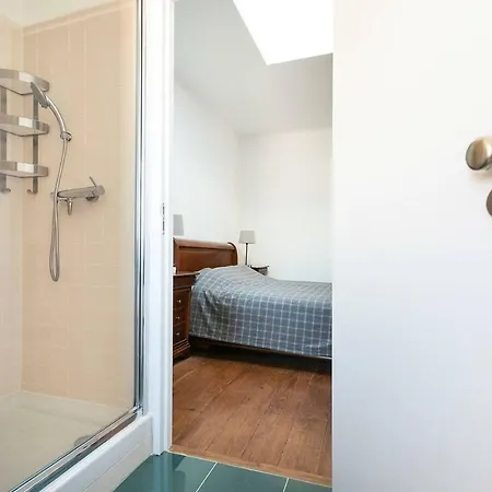 Spacious In Rato With Terrace