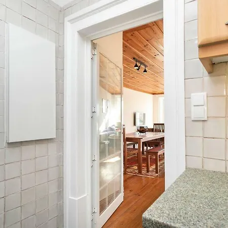 Spacious In Rato With Terrace Lissabon