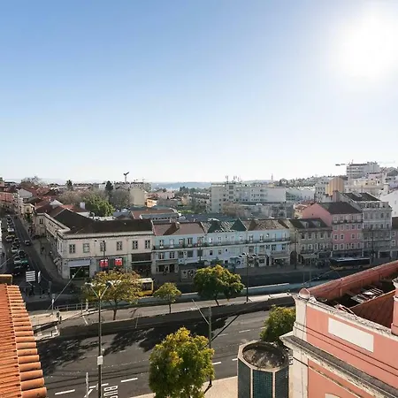 Apartamento Spacious In Rato With Terrace Lisboa