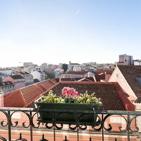 Apartamento Spacious In Rato With Terrace Lisboa
