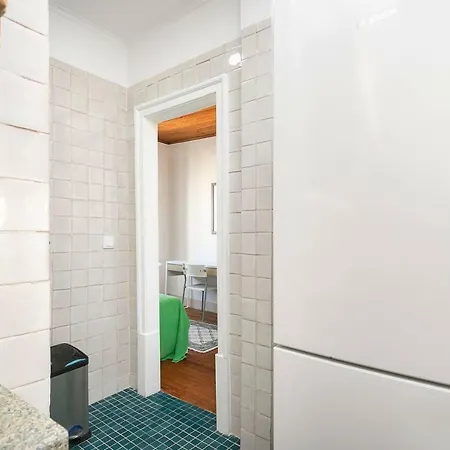 Spacious In Rato With Terrace * Lissabon
