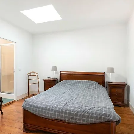 Spacious In Rato With Terrace Apartamento