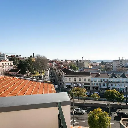 Spacious In Rato With Terrace Apartamento *