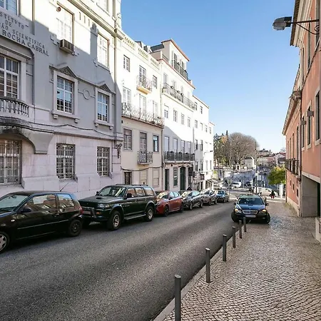 Spacious In Rato With Terrace * Lisboa